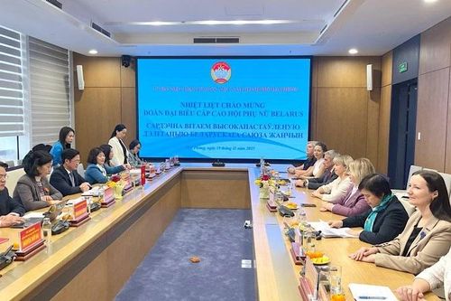 Đoàn đại biểu cấp cao Hội Phụ nữ Belarus trao đổi về bình đẳng giới tại Hải Phòng
