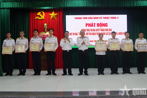 Lữ đoàn 172 và Trung tâm Bảo đảm Kỹ thuật (Vùng 3 Hải quân) tổ chức Hội nghị quân chính năm 2025