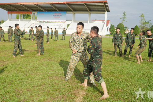 Người thầy giữ lửa 'lò luyện thép'