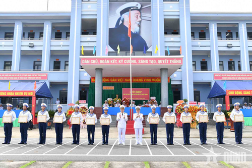 Trung tâm Huấn luyện Vùng 2 Hải quân: Hơn 70% học viên đào tạo chuyên môn kỹ thuật đạt khá, giỏi