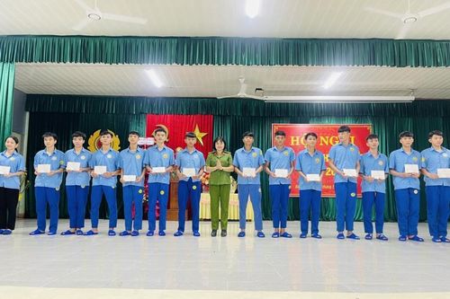 Người lính, người thầy