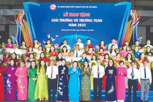 Tôn vinh Nhà giáo tiêu biểu và trao Giải thưởng Võ Trường Toản lần thứ 28 năm 2025: Tỏa sáng hiếu nghĩa và khát vọng
