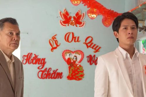 NSƯT Hữu Châu dùng kỹ thuật để tát bạn diễn