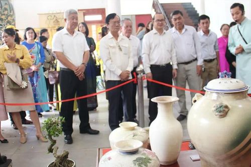 'Gốm sứ Nam bộ qua các thời kỳ': Đặc sắc của một vùng đất