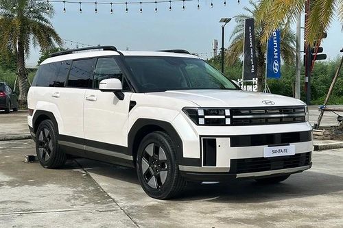 Hyundai SantaFe Hybrid 2025 về Việt Nam 'uống xăng' chỉ 5lít/100km