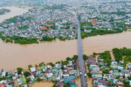 Lũ vượt mức lịch sử, nhiều nơi ở Khánh Hòa chìm trong biển nước