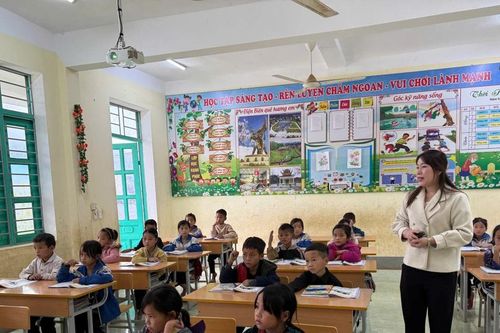 Bảy mươi mùa gieo chữ trên non cao