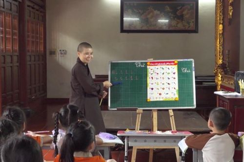 Người thầy 'gieo chữ' nơi cửa thiền