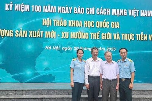 'Bầu trời A80': Chuyện tình 'thăng hoa' trong nhiệm vụ đặc biệt của đôi vợ chồng Nhà giáo quân đội
