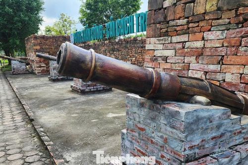 Tận thấy kho cổ vật hơn 600 tuổi ở tòa thành đá nổi tiếng xứ Thanh