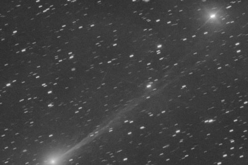 NASA công bố ảnh cận cảnh sao chổi hiếm gặp, bác tin đồn về người ngoài hành tinh