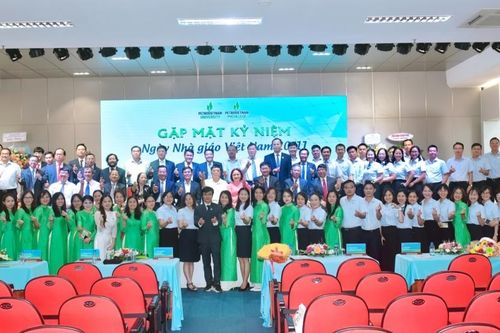 PVU và PV College tôn vinh Ngày Nhà giáo Việt Nam 20/11: Khẳng định sứ mệnh kiến tạo nguồn nhân lực năng lượng