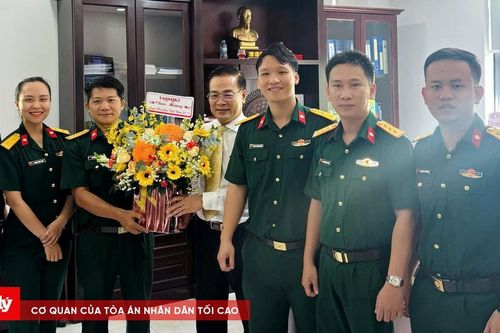 Tòa án Quân sự Quân khu 7 thăm, chúc mừng các trường ngày 20/11