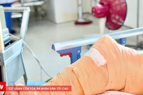Cấp cứu kịp thời, giữ lại cẳng chân cho cháu bé sau tai nạn giao thông