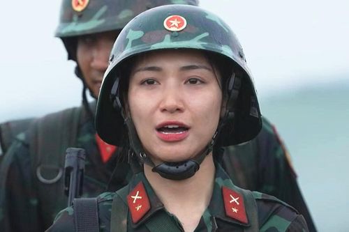Hòa Minzy, Diệu Nhi khóc nghẹn chia tay 'Sao nhập ngũ' 2025
