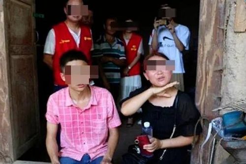 Cha bị lừa bán vào mỏ than, con gái lưu lạc 31 năm nghẹn ngào ngày đoàn tụ