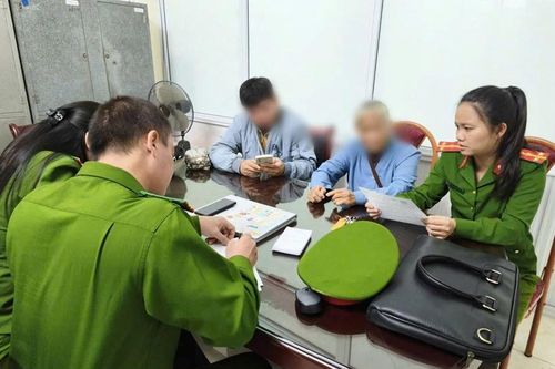 Giáo viên nghỉ hưu suýt mất 240 triệu đồng vì cuộc gọi mạo danh Cơ quan điều tra
