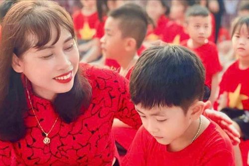 Hành trình đáng ngưỡng mộ của một 'người lái đò'