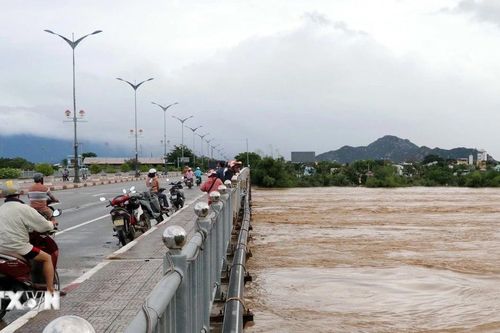 Nhiều địa phương phía Nam của Khánh Hòa bị ngập sâu trong lũ