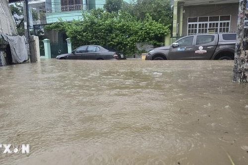 Cận cảnh mưa lũ tại Khánh Hòa diễn biến phức tạp và khẩn cấp