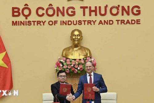 Việt Nam và Nga ký kết Bản ghi nhớ hợp tác trong lĩnh vực công thương