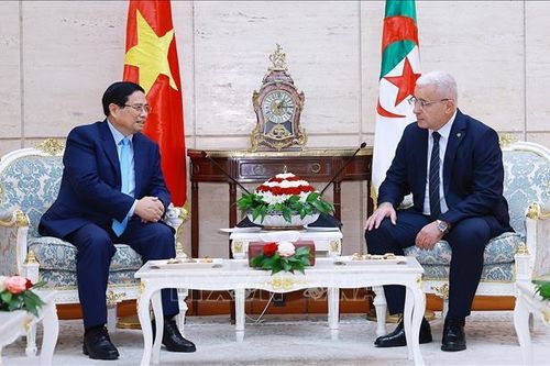Thủ tướng Phạm Minh Chính hội kiến Chủ tịch Hạ viện Algeria