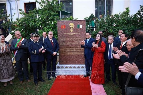 Khánh thành Bia tưởng niệm Chủ tịch Hồ Chí Minh tại Algeria