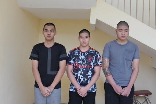 Bắt tạm giam nhóm đối tượng lập tài khoản ảo dụ người bán xe đến tấn công rồi cướp tài sản