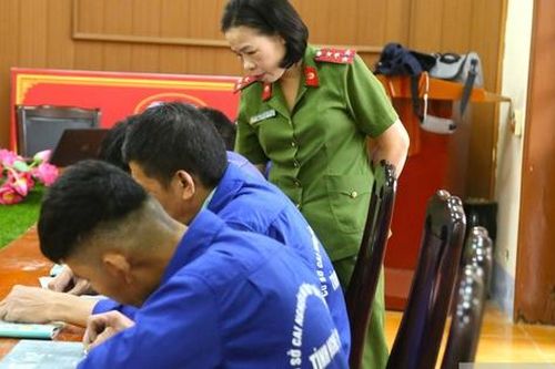 Lớp học đặc biệt thắp lên hy vọng làm lại cuộc đời cho những người lầm lỡ