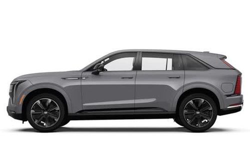 SUV của năm: Công suất 750 mã lực, nội thất sang chảnh, giá hơn 3,4 tỷ đồng