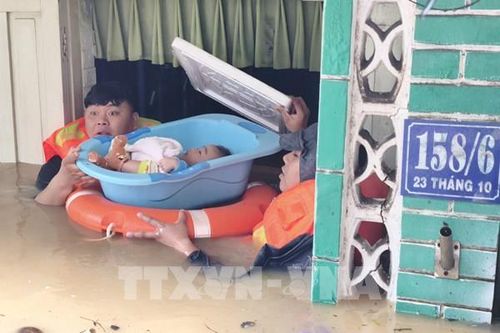 Nhiều địa phương phía Nam của Khánh Hòa bị ngập sâu trong lũ