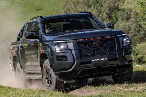 Nissan Navara hoàn toàn mới 'mượn' nhiều thứ từ Triton