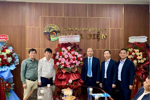 Công ty CP Thủy điện A Vương chúc mừng ngày Nhà giáo Việt Nam