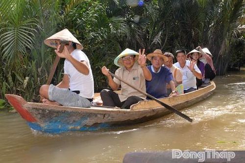 Bài 3: Khai thác ngành công nghiệp 'không khói'
