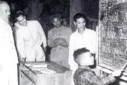 Giữ lửa nghề giáo từ lời Bác dạy