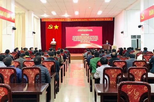 Tập huấn nâng cao năng lực cho đối tượng tuyên truyền viên cơ sở ở thôn, bản, tổ dân phố