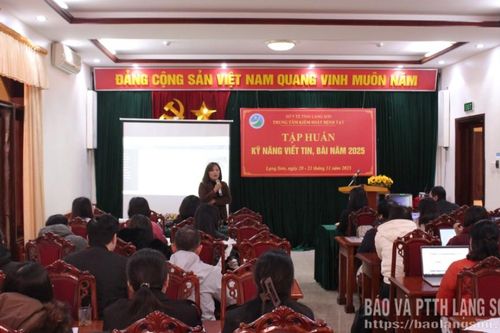 Trung tâm Kiểm soát bệnh tật tỉnh tập huấn kỹ năng viết tin, bài tuyên truyền