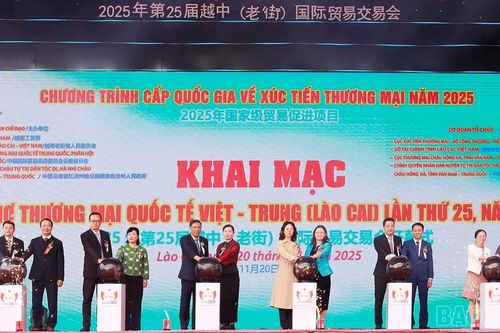 Khai mạc Hội chợ Thương mại Quốc tế Việt - Trung (Lào Cai) lần thứ 25, năm 2025