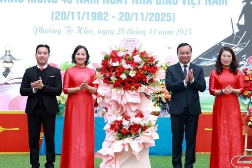 Sinh hoạt truyền thống với chủ đề 'Tri ân người lái đò thầm lặng'