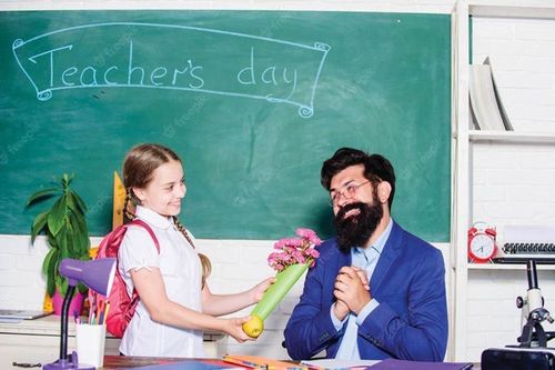 Truyền thống ghi nhớ công ơn thầy, cô giáo khắp mọi miền