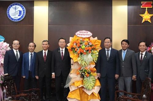 Ghi nhận đóng góp của ngành giáo dục trong sự nghiệp 'trồng người'