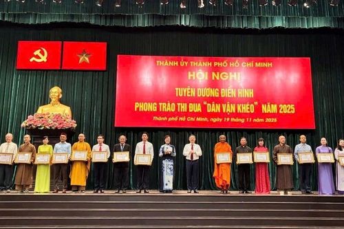 TP.HCM: Tuyên dương 221 tập thể, cá nhân điển hình 'Dân vận khéo' năm 2025