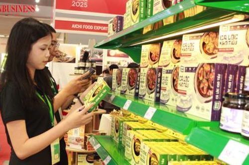 'Tấm vé' vươn xa cho doanh nghiệp kinh doanh đặc sản