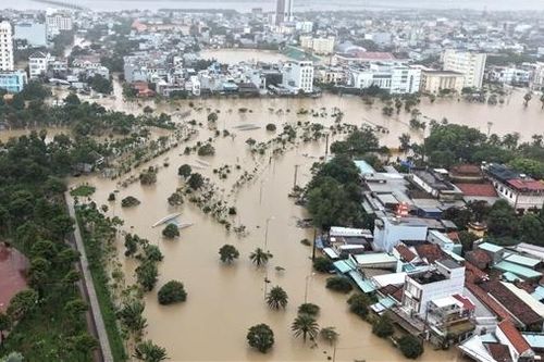Mưa ngập lịch sử ở Đắk Lắk, ít nhất 11 người chết và 4 người mất tích