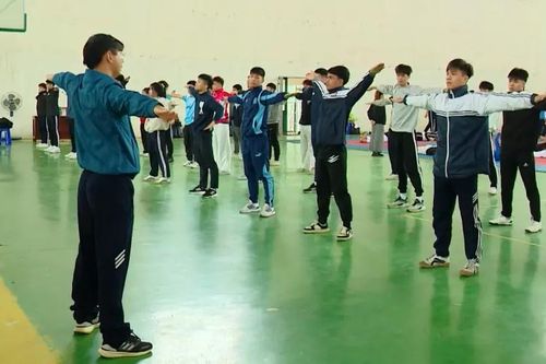 Một mái trường, nhiều thế hệ người thầy dựng xây tương lai