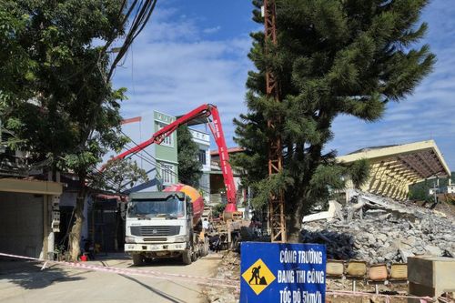 Tạm dừng việc di chuyển qua đường tránh Sân vận động, phường Thục Phán