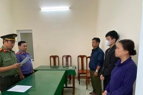 Khởi tố thanh niên 19 tuổi dùng ảnh 'nhạy cảm' để tống tiền