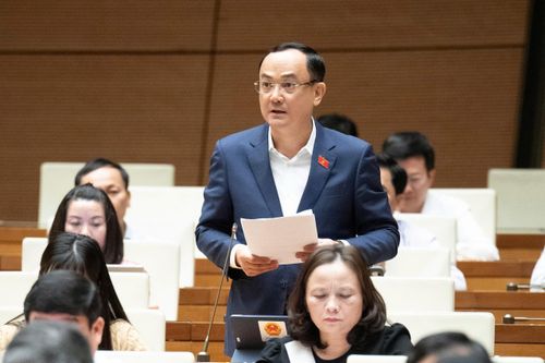 Quốc hội thảo luận một số luật, nghị quyết về giáo dục