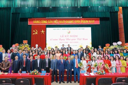 Để y dược cổ truyền không chỉ tồn tại mà còn hội nhập nền y học thế giới