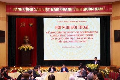 Phường Hoàn Kiếm xây dựng tác phong 'Nghe dân nói, nói dân hiểu, làm dân tin'